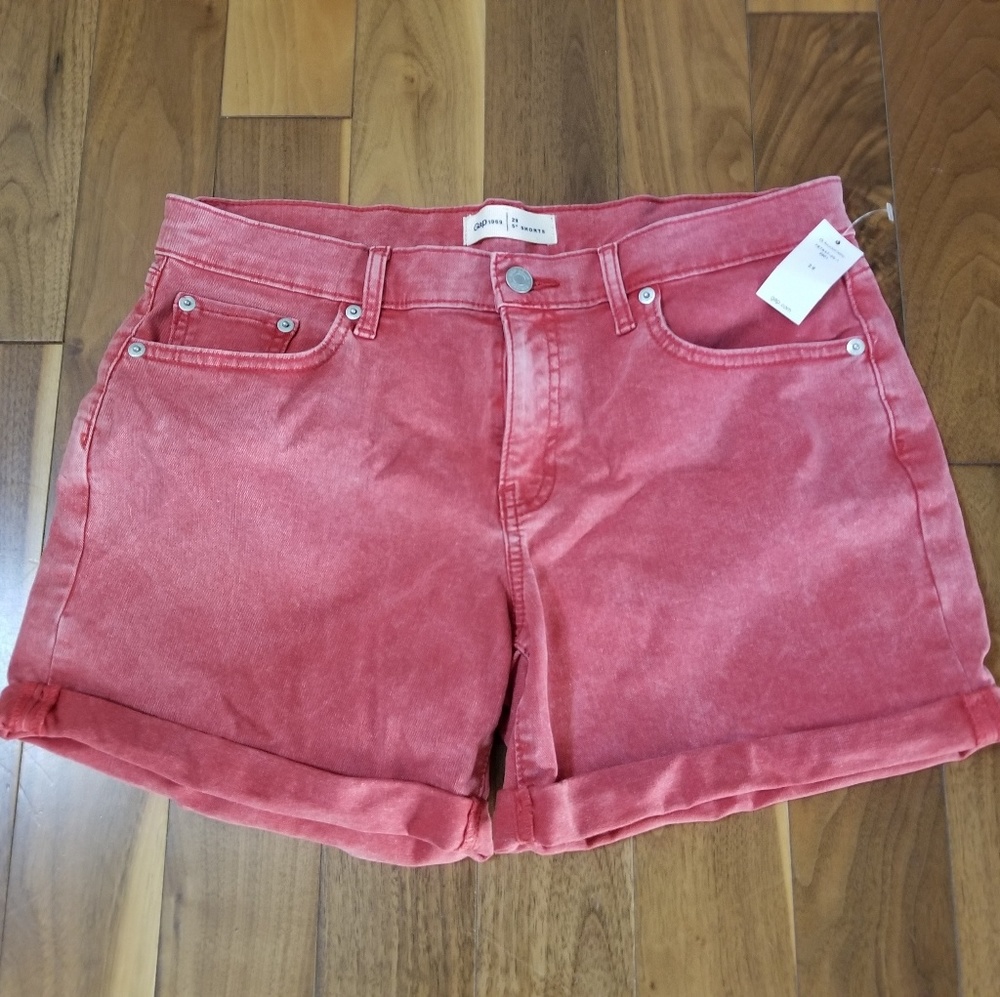 Gap red wash denim roll hem shorts